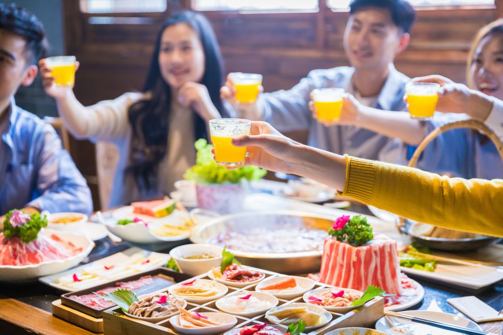 剩饭剩菜别强吃，“无效节约”伤胃
