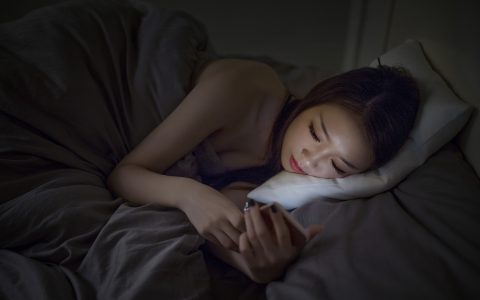 晚上10点睡觉和11点睡觉的区别
